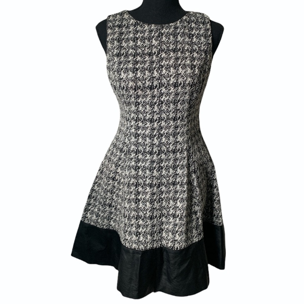 Woman’s Lauren Ralph Lauren Dress. Size 6P